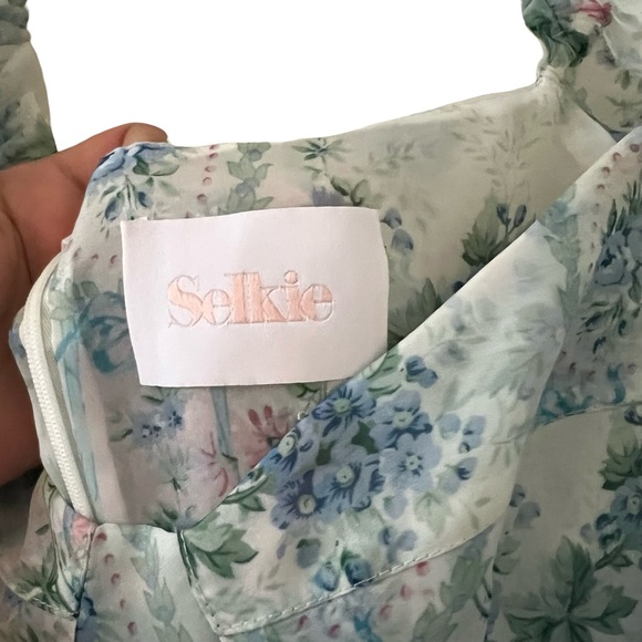 Selkie Blue and White Floral Dress - Picture 2 of 3